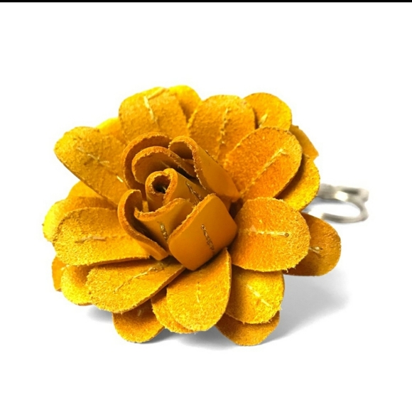 Gorgeous Handmade Handcrafted Genuine Leather Rose Keychain Keyrin - Picture 3 of 5